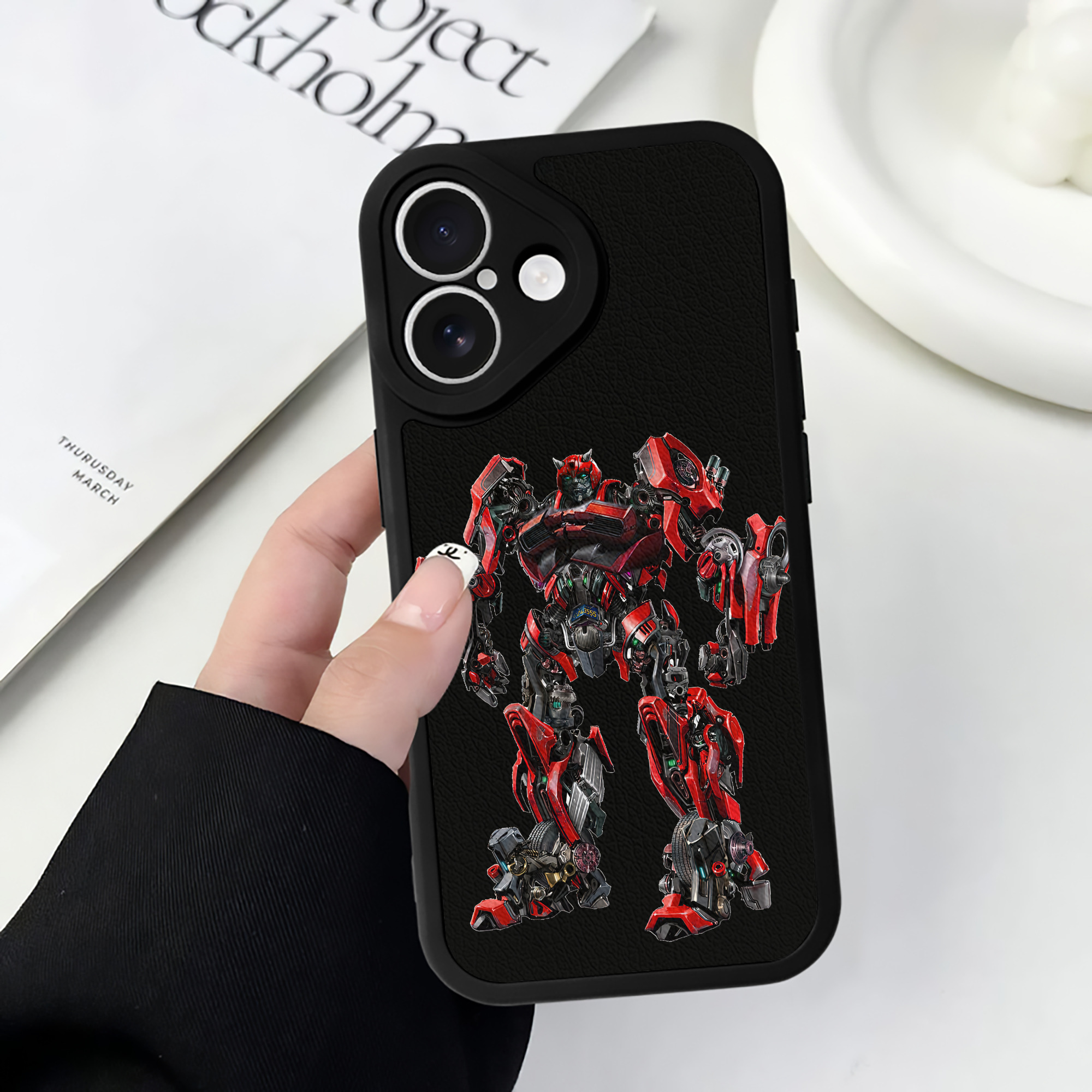 （画像用） Transformers トランスフォーマー 【iPhone 16シリーズ対応】シリコンスマホケース（レザー調） 材質：シリコン